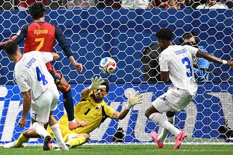 نقطة تاريخية.. كاب فيردي تفرض التعادل السلبي على إسبانيا بكأس العالم